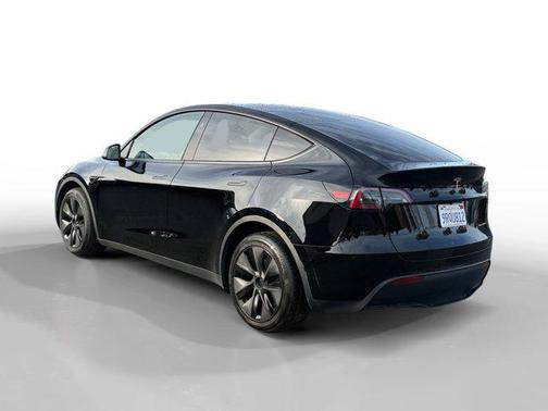 2025 Tesla Model Y Long Range Dual Motor All-Wheel Drive