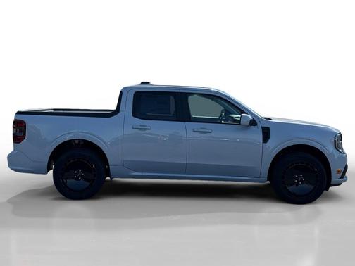 Space White Metallic 2026 Ford Maverick Lobo Standard