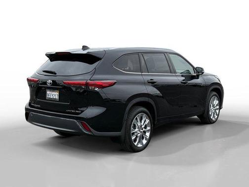 2022 Toyota Highlander Limited
