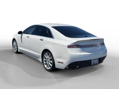 White Platinum Clearcoat Metallic 2015 Lincoln MKZ Hybrid Base