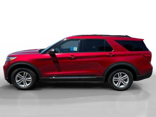 Rapid Red Metallic Tinted Clearcoat 2023 Ford Explorer XLT