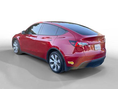 2022 Tesla Model Y Long Range Dual Motor All-Wheel Drive