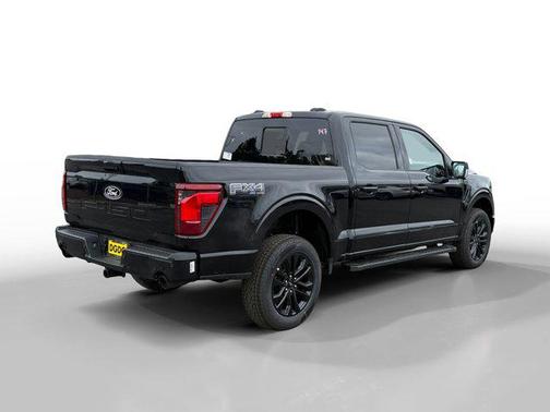 Agate Black Metallic 2026 Ford F-150 XLT