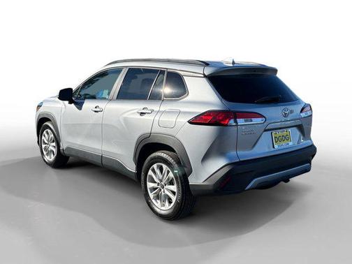 2024 Toyota Corolla Cross LE