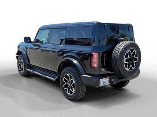 Shadow Black 2025 Ford Bronco Outer Banks
