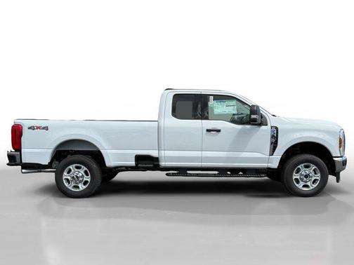 2025 Ford F-350 XLT