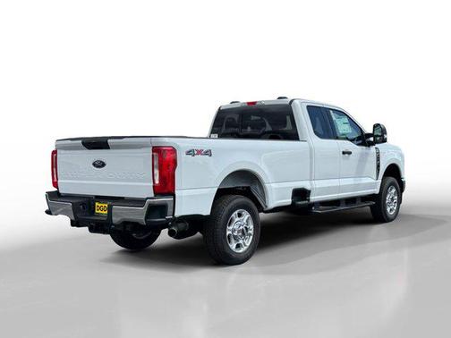 2025 Ford F-350 XLT