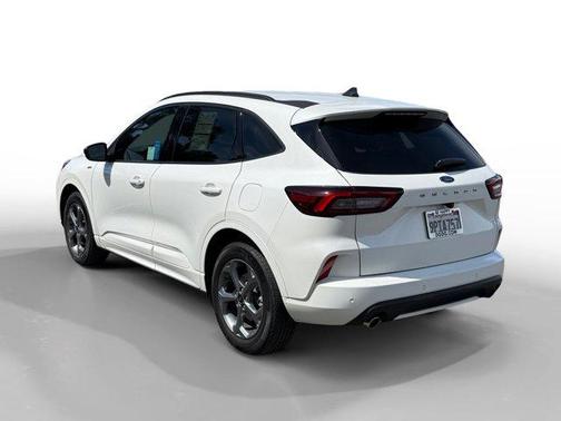 Star White Metallic Tri-Coat 2024 Ford Escape ST-Line