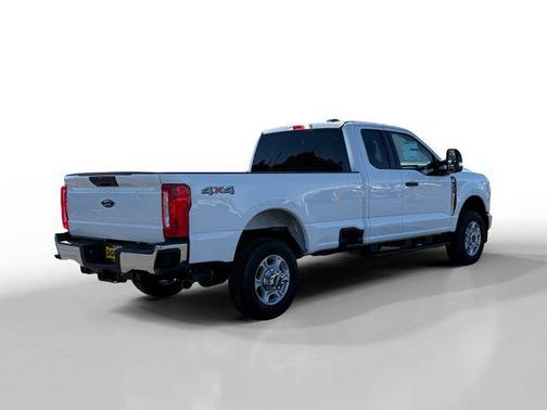 2025 Ford F-350 XLT