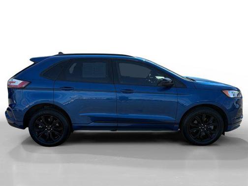Atlas Blue Metallic 2024 Ford Edge SE