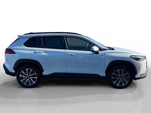 2022 Toyota Corolla Cross XLE