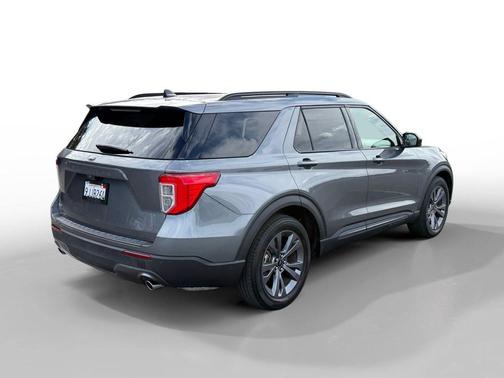Carbonized Gray Metallic 2023 Ford Explorer XLT