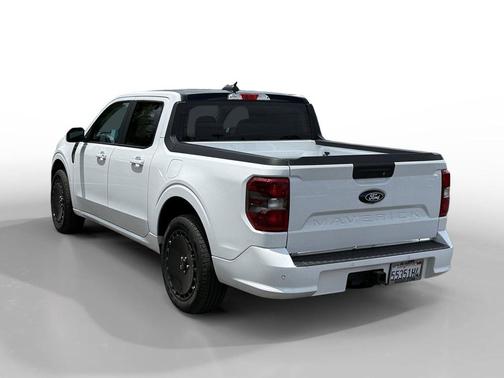 Oxford White 2025 Ford Maverick Lobo Standard