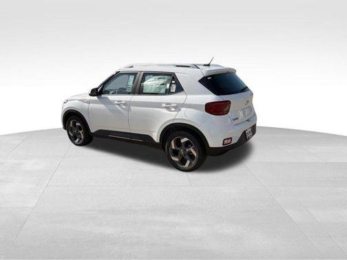 Lunar White 2026 Hyundai VENUE SEL