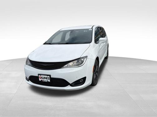 Bright White Clearcoat 2020 Chrysler Pacifica Touring