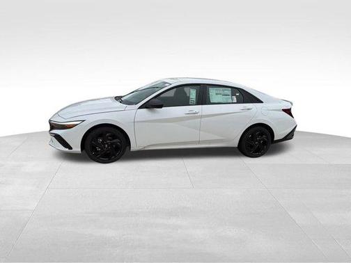 Serenity White Pearl 2026 Hyundai ELANTRA SEL Sport
