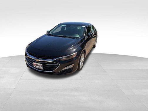 Mosaic Black Metallic 2024 Chevrolet Malibu LT