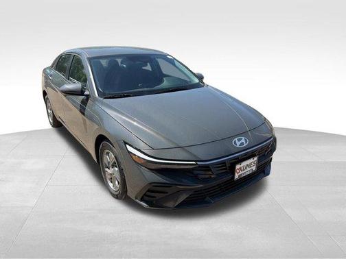 Gray 2026 Hyundai ELANTRA SE