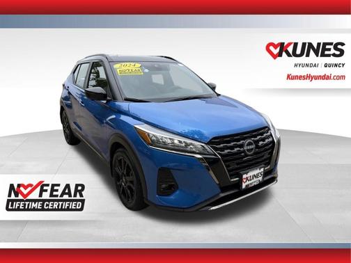 2tblublkroof 2024 Nissan Kicks SR