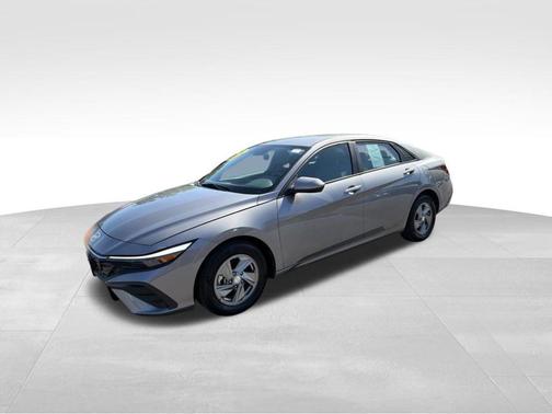 Metal 2024 Hyundai ELANTRA SE