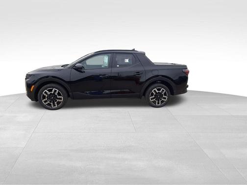Phantom Black 2025 Hyundai SANTA CRUZ Limited