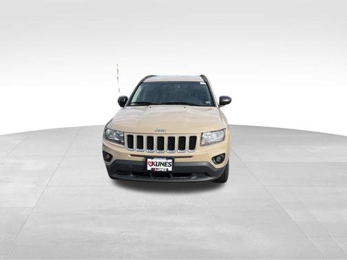Mojave Sand Clearcoat 2017 Jeep Compass Sport