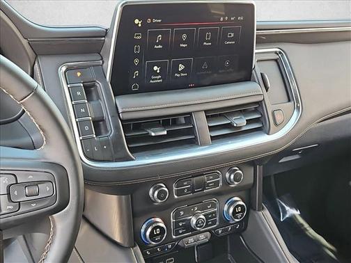 White Frost Tricoat 2024 GMC Yukon 4WD AT4