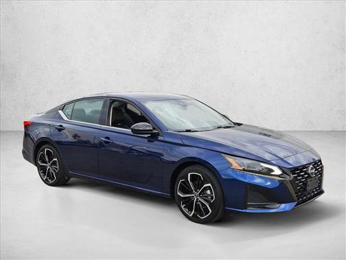 2023 Nissan Altima SR FWD