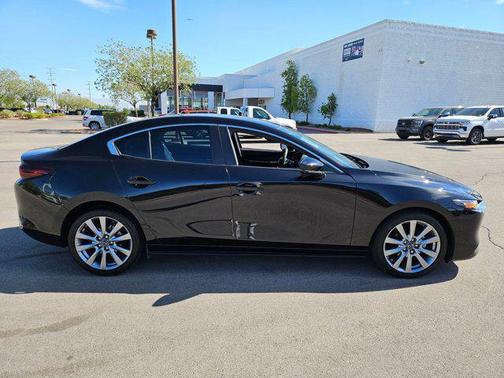2023 Mazda Mazda3 FWD w/Preferred Package