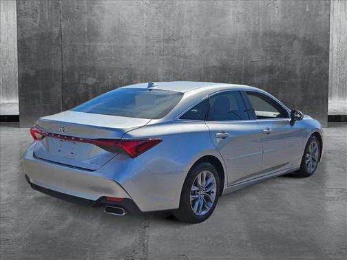 2020 Toyota Avalon XLE