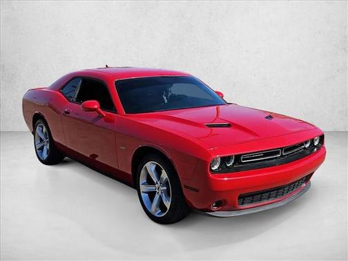 Redline Red Tricoat Pearl 2017 Dodge Challenger R/T
