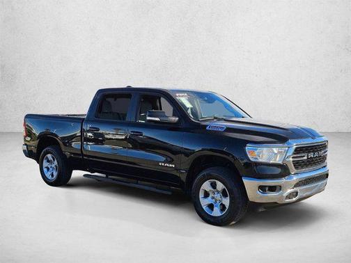 Diamond Black Crystal Pearlcoat 2022 RAM 1500 Big Horn/Lone Star