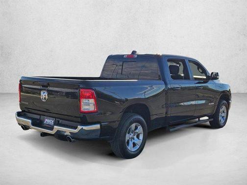 Diamond Black Crystal Pearlcoat 2022 RAM 1500 Big Horn/Lone Star