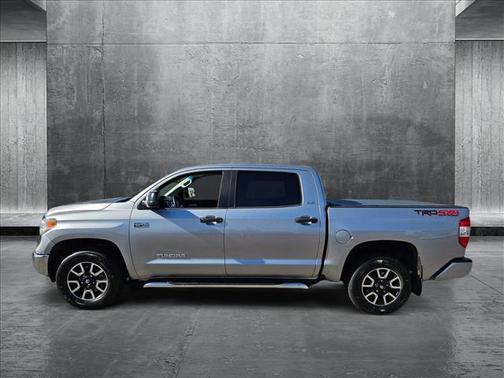 2017 Toyota Tundra SR5