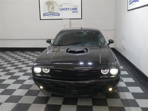 Pitch Black Clearcoat 2022 Dodge Challenger R/T Scat Pack