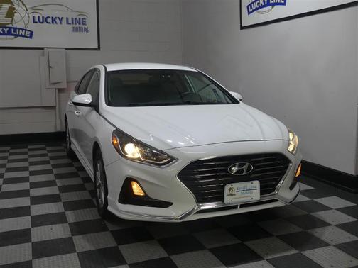 Quartz White Pearl 2019 Hyundai SONATA SE