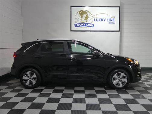Aurora Black Pearl 2022 Kia Niro LX