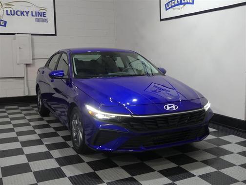2024 Hyundai ELANTRA SEL