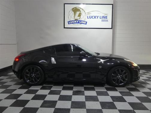 2017 Nissan 370Z Base