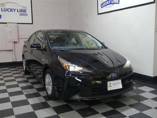 2022 Toyota Prius LE