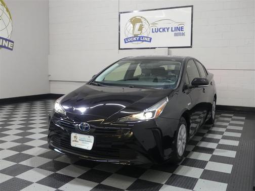 2022 Toyota Prius LE