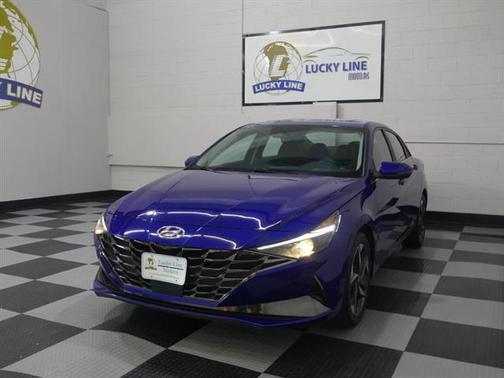 2022 Hyundai ELANTRA SEL