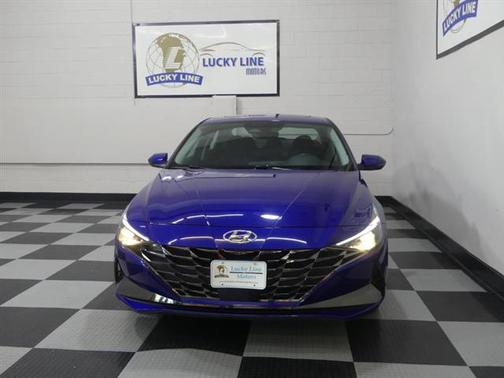 2022 Hyundai ELANTRA SEL