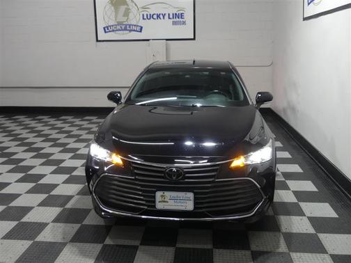 Midnight Black Metallic 2021 Toyota Avalon XLE