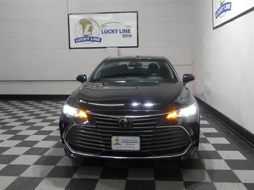 Midnight Black Metallic 2021 Toyota Avalon XLE