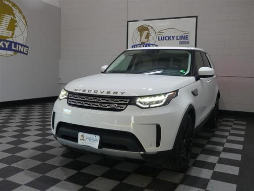 White 2017 Land Rover Discovery HSE