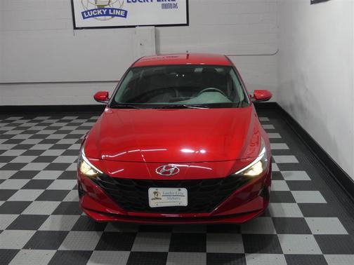 2023 Hyundai ELANTRA SE
