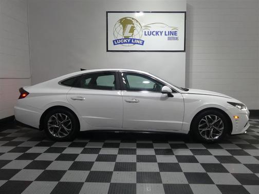 Quartz White 2022 Hyundai SONATA SEL