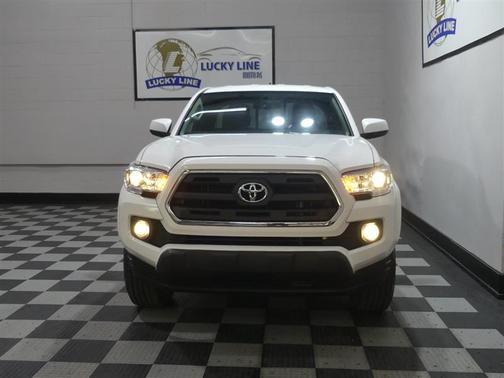 Super White 2016 Toyota Tacoma SR5