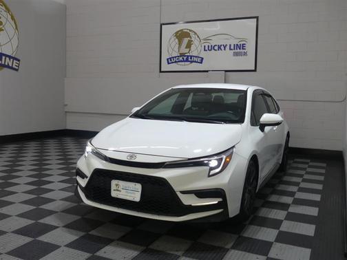 Ice Cap 2023 Toyota Corolla SE